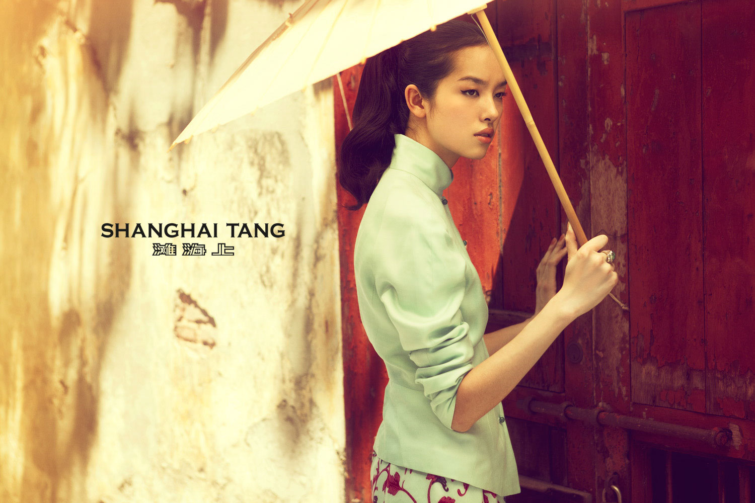Campaña publicitaria realizada por el fotógrafo Richard Ramos junto a Enri Mür Studio para la marca Shanghai Tang.