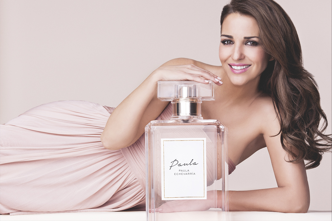 Campaña de publicidad para la fragancia "Paula" de Paula Echevarría, elaborada por Enri Mür Studio y con las fotografías de Antonio Terrón.